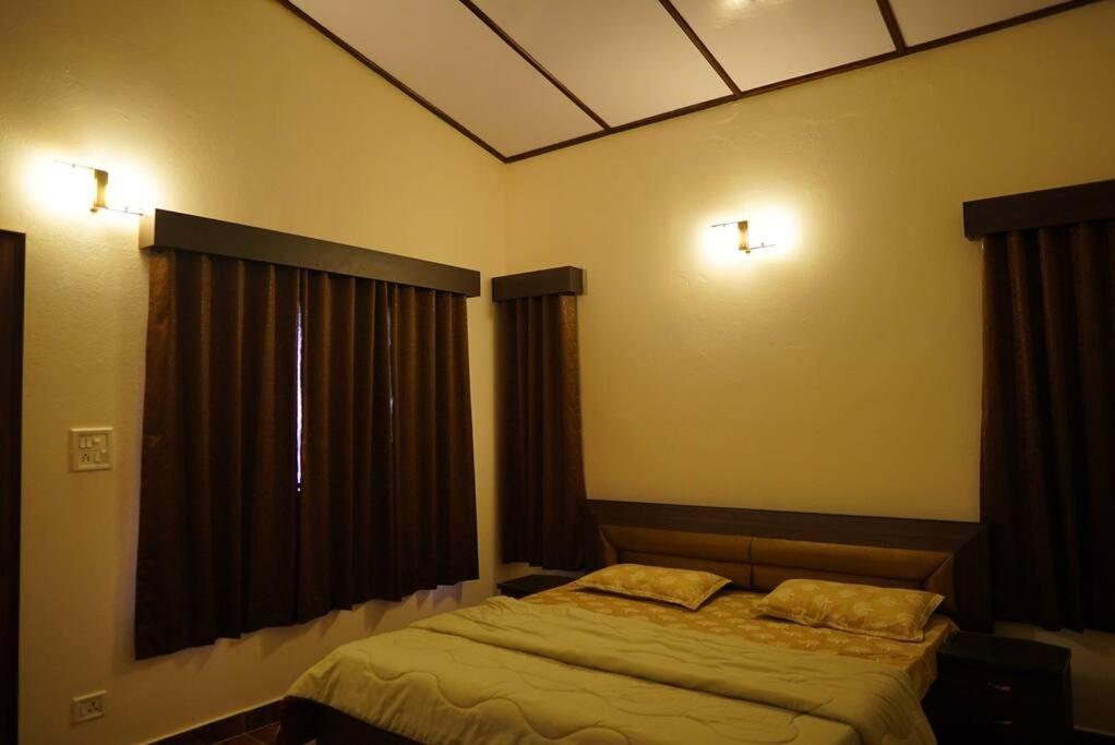 Gallery image of Pine Cone Cottage with Excellect Mountain View!! in Nainital