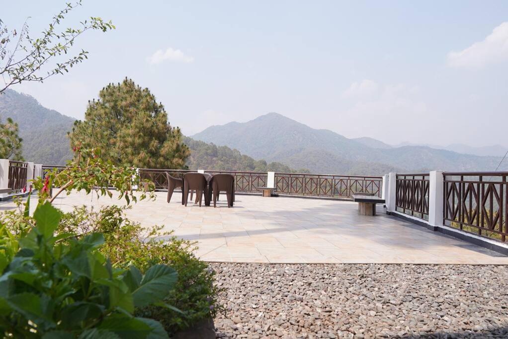 Gallery image of Pine Cone Cottage with Excellect Mountain View!! in Nainital