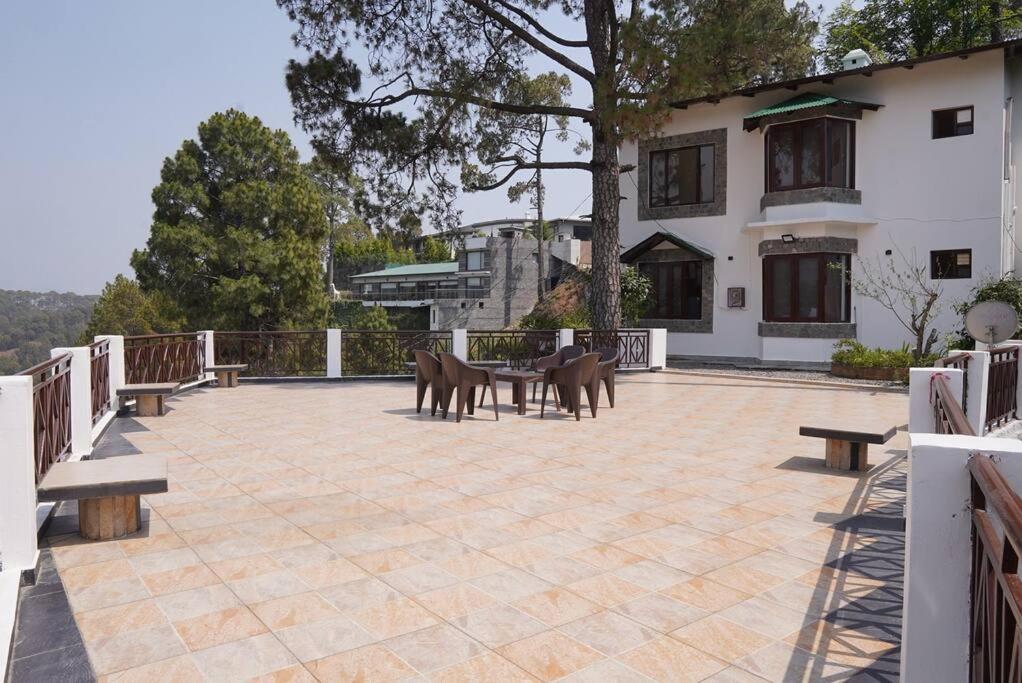 Gallery image of Pine Cone Cottage with Excellect Mountain View!! in Nainital