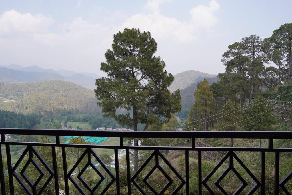 Gallery image of Pine Cone Cottage with Excellect Mountain View!! in Nainital
