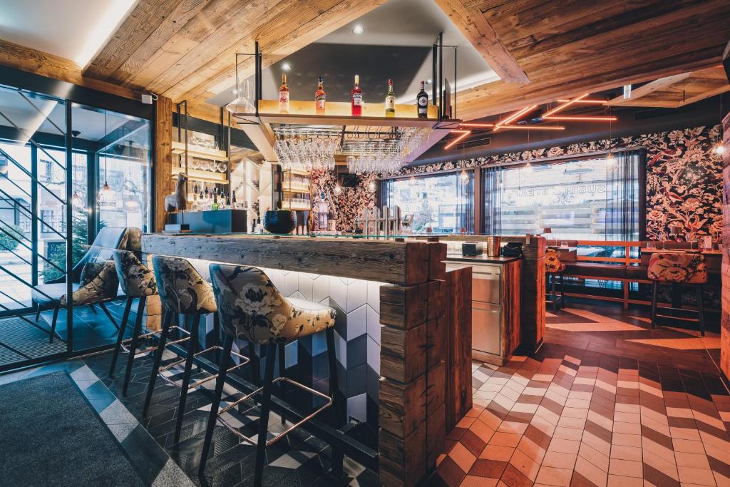24 by AvenidA Hotel & Residences Kaprun – Photos 1