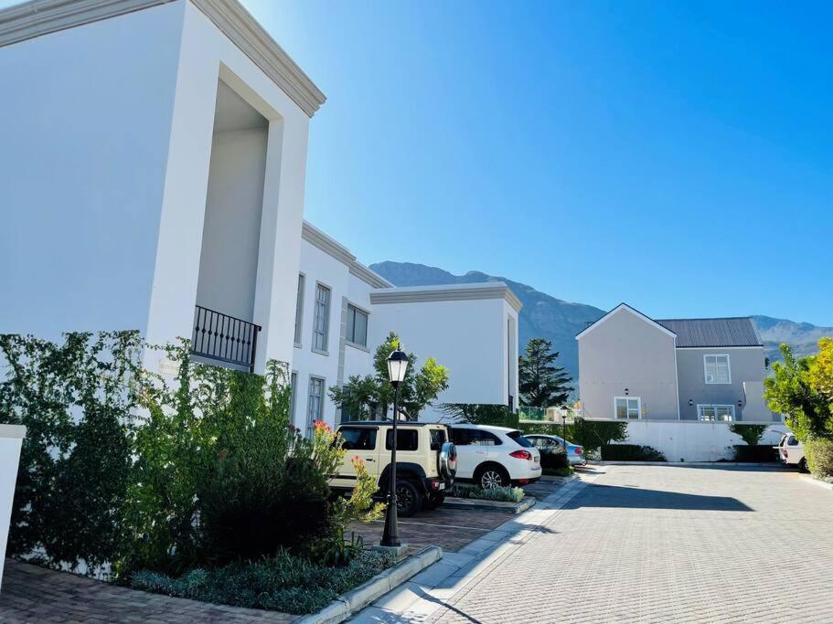 Γενική θέα στο βουνό ή θέα στο βουνό από  αυτό το διαμέρισμα