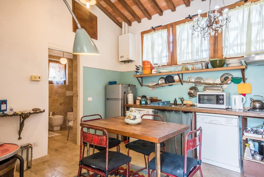 A kitchen or kitchenette at Il Botteghino