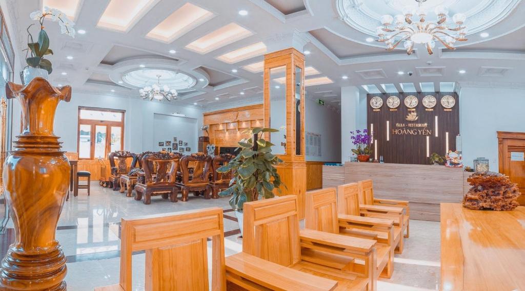 Khu vực ghế ngồi tại Hoàng Yến Villa Dalat