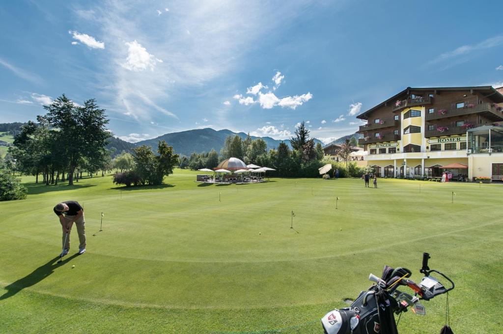 Golf v hotelu nebo okolí