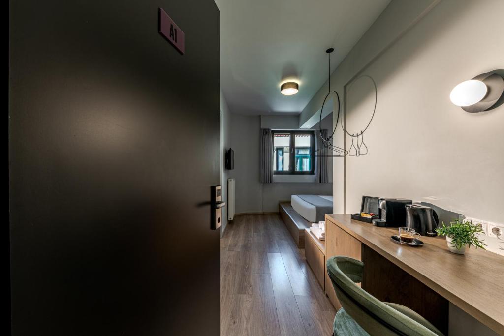 BED in Athens - Resim 33