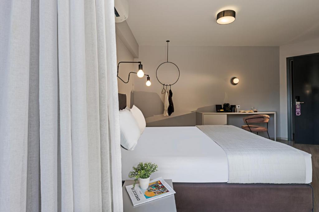 BED in Athens - Resim 36