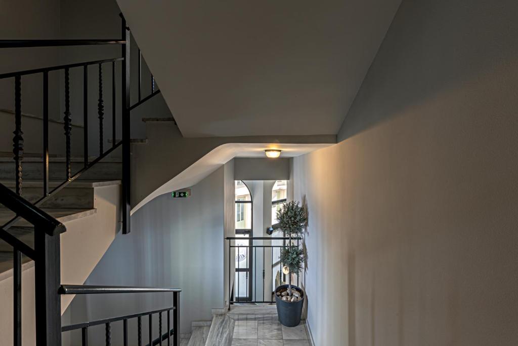 BED in Athens - Resim 35