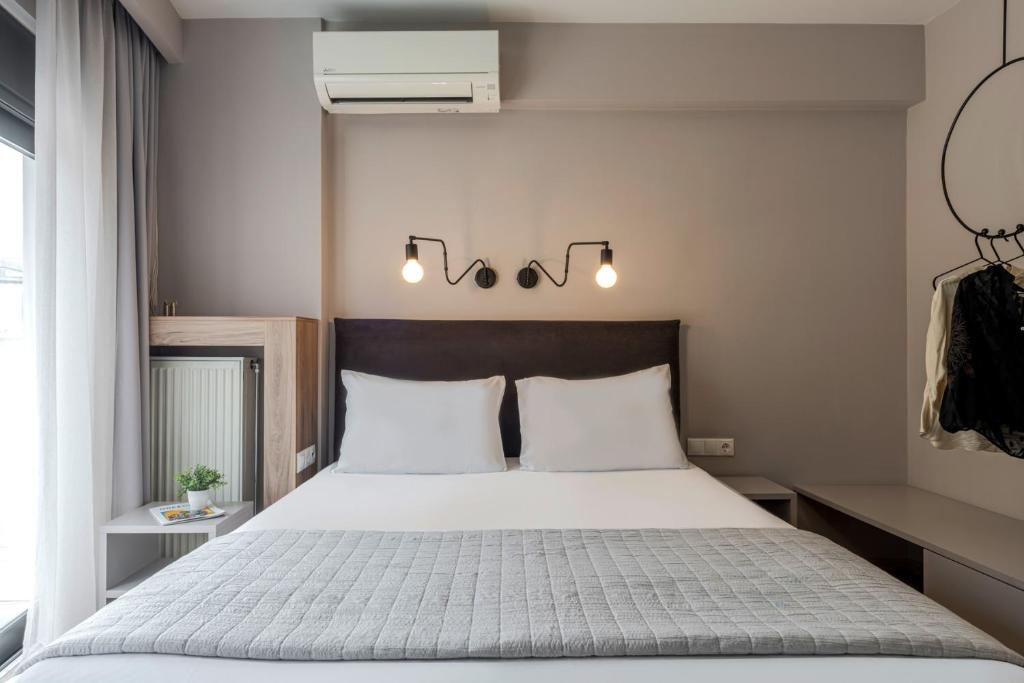 BED in Athens - Resim 26