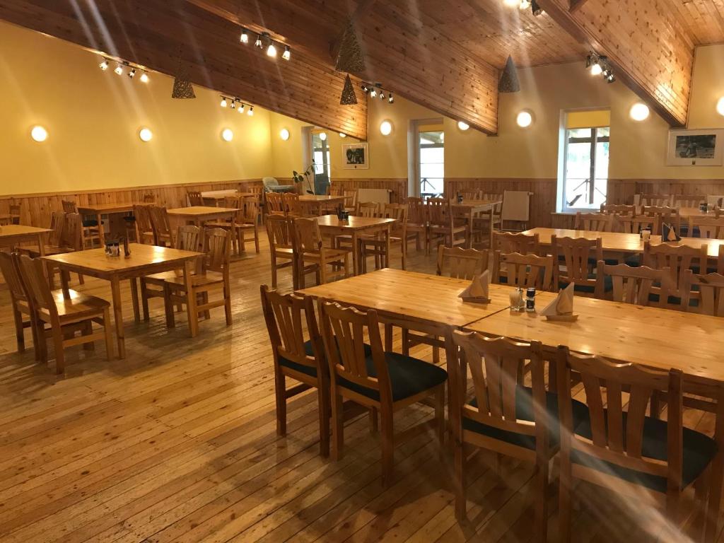 Restaurace v ubytování Puhkekeskus SUVI