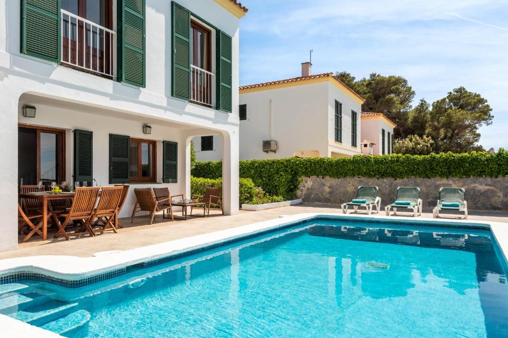 Bazén v ubytování Villa Vista Alegre - Cala Galdana nebo v jeho okolí