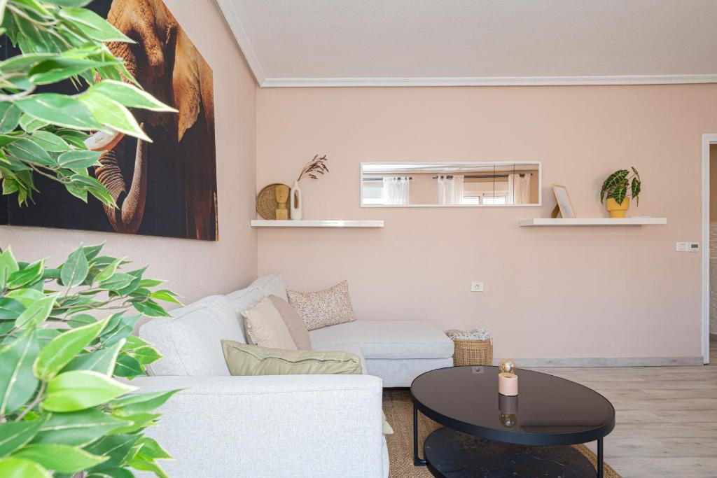 Posezení v ubytování Casa Terra: Apartment 50 meters from the beach