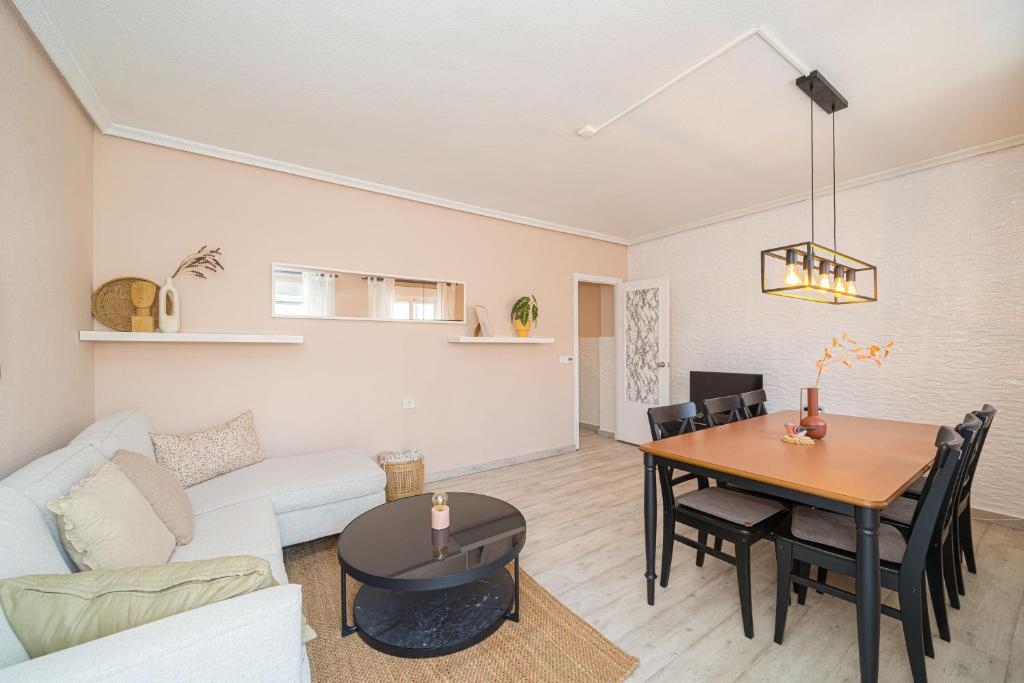 Posezení v ubytování Casa Terra: Apartment 50 meters from the beach