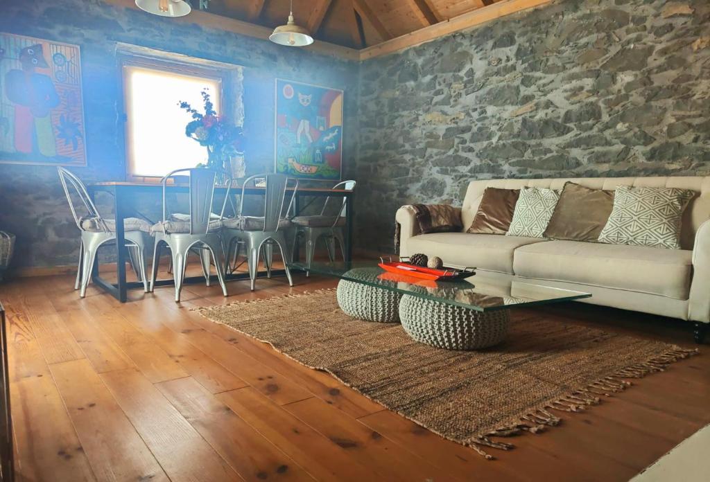 Posezení v ubytování Casa dos Gatos