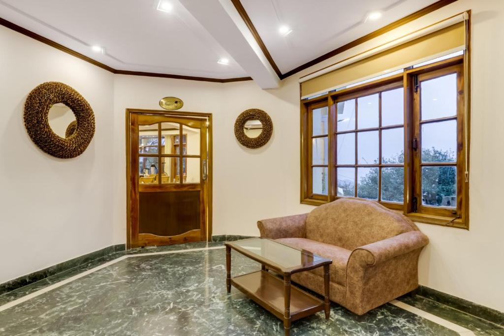 Posezení v ubytování Summit Le Royale Hotel, Shimla