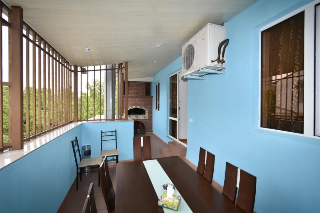 TV a/nebo společenská místnost v ubytování Guesthouses Opera