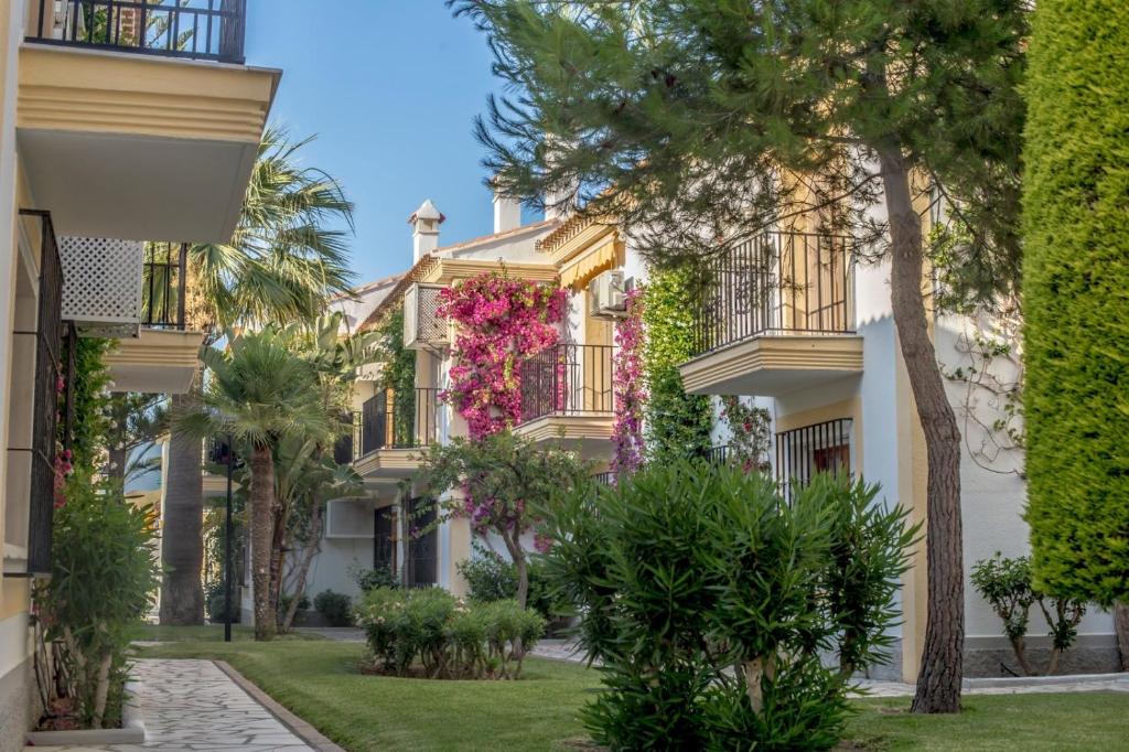Vonkajšia záhrada v ubytovaní Apartamento Soleado Vera Costa, 200 m de la playa