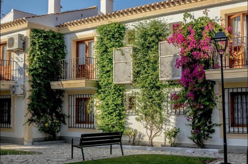 Vonkajšia záhrada v ubytovaní Apartamento Soleado Vera Costa, 200 m de la playa