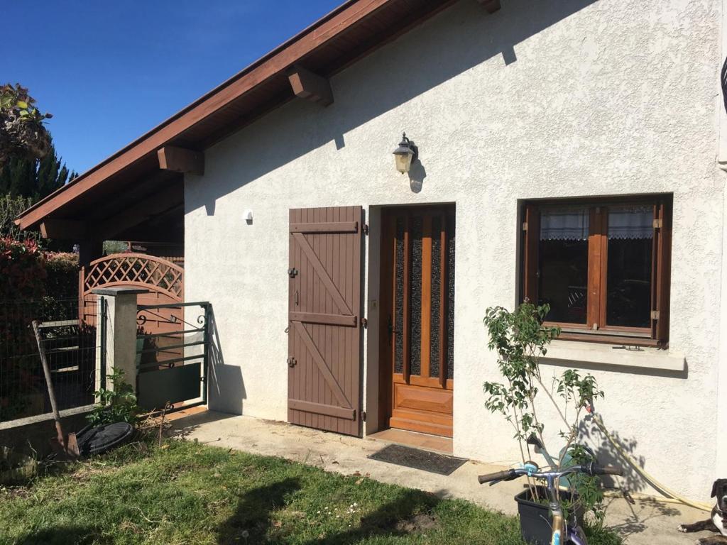 Το κτήριο όπου στεγάζεται  το διαμέρισμα