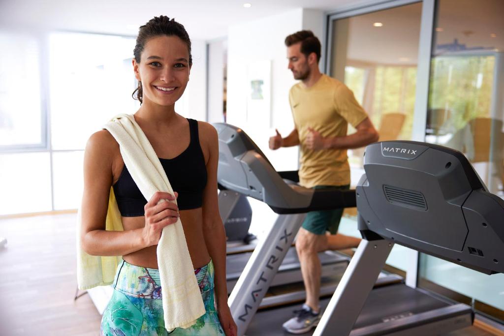 Fitness centrum a/nebo fitness zařízení v ubytování Sauerland Stern Hotel