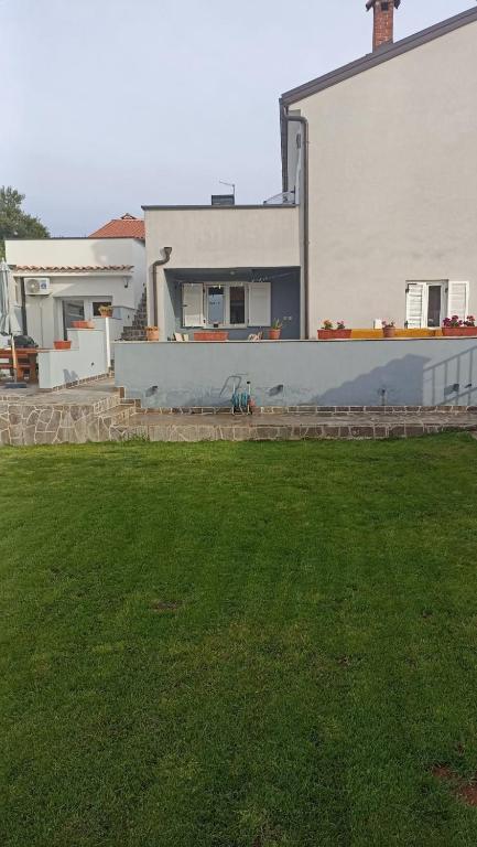 Budynek, w którym mieści się apartament