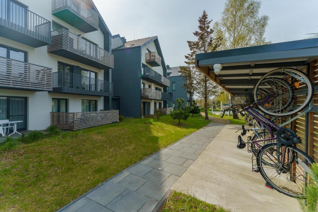 Jazda na bicykli v okolí ubytovania Apartament DUNE SurfingBird Dźwirzyno
