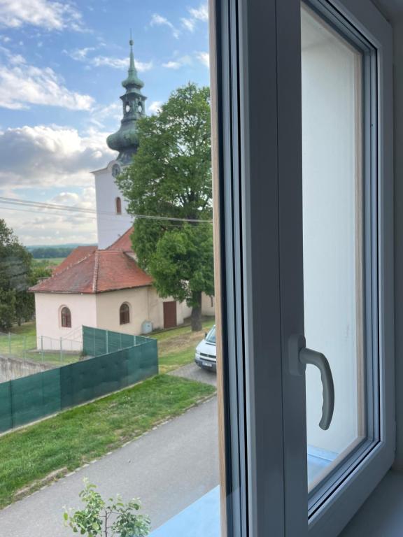 Zgradba, v kateri se nahaja apartma