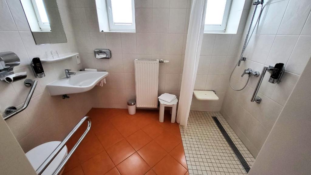 Koupelna v ubytování Hotel Kindler 2,0 Self-Check-In