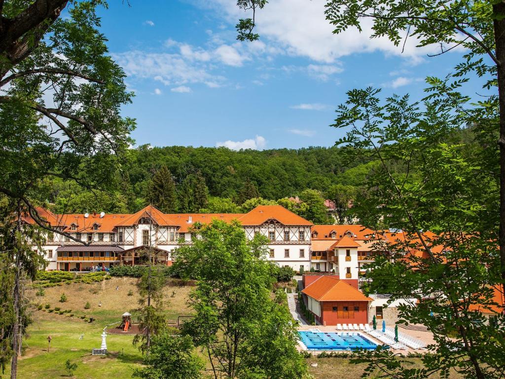 Gallery image of Erzsébet Park Hotel in Parád