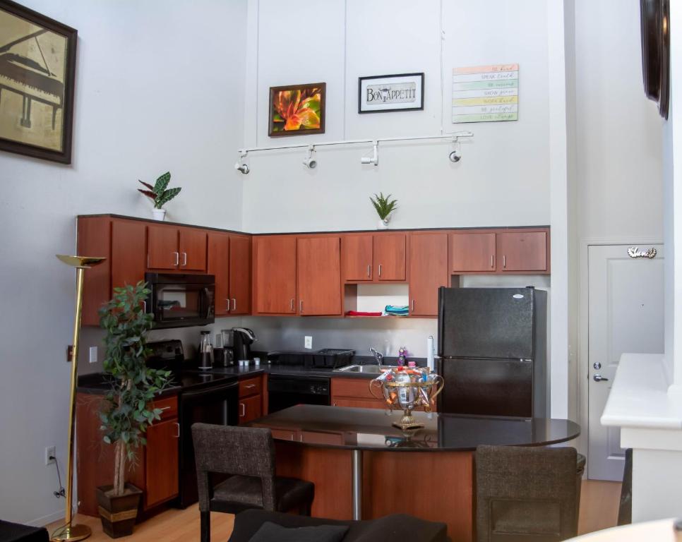 Luxury Penthouse Rentals In Minneapolis With Private Game Room photo