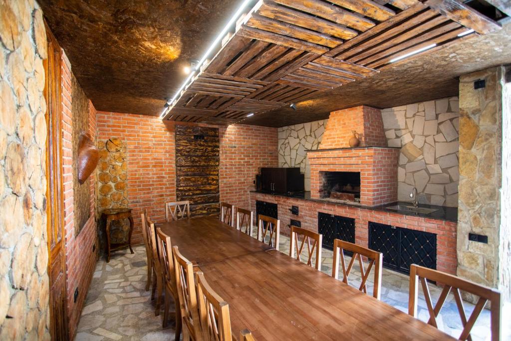 TV a/nebo společenská místnost v ubytování Hotel West Way