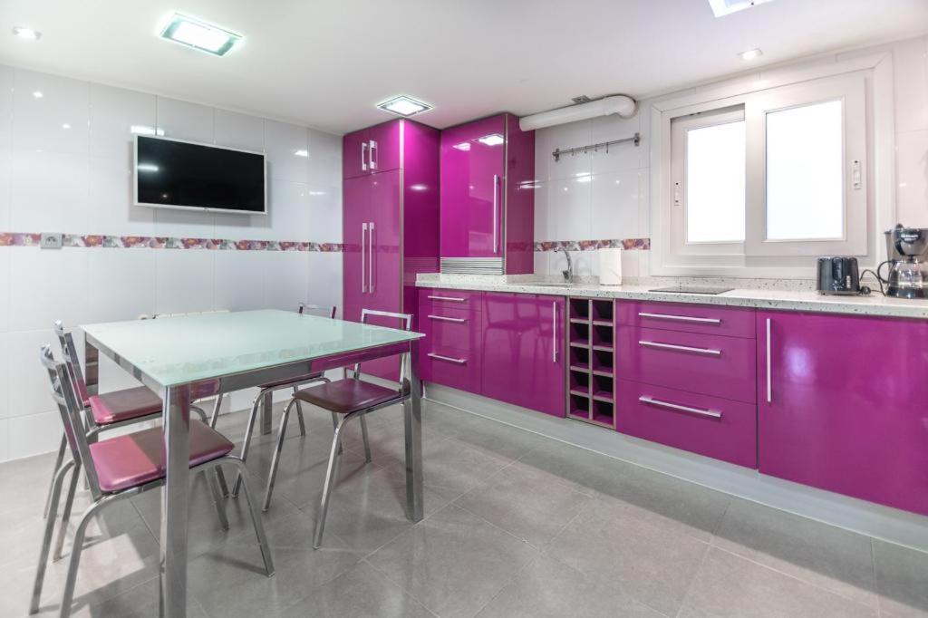 Kuchyň nebo kuchyňský kout v ubytování Vivienda en el casco antiguo De Castro Urdiales