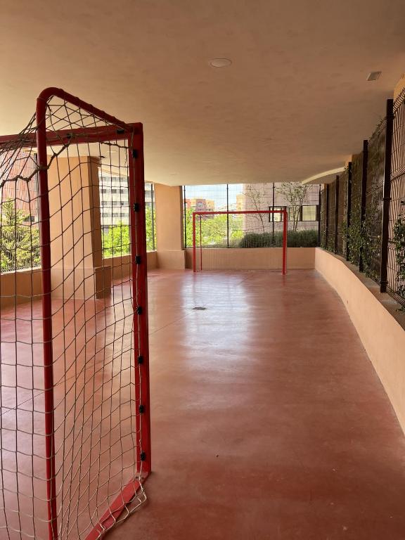 Zdjęcie z galerii obiektu -MalagaSunApts-SkyGarden Teatinos Pool Playground w Maladze