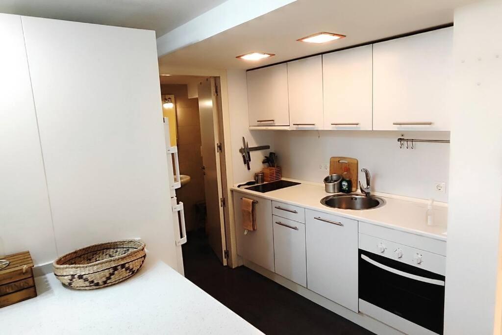 Kuchyň nebo kuchyňský kout v ubytování Fantástico Loft de Diseño en Alcalá de Henares - Madrid