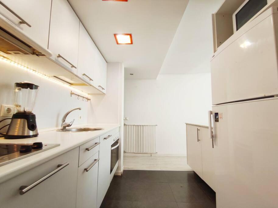 Kuchyň nebo kuchyňský kout v ubytování Fantástico Loft de Diseño en Alcalá de Henares - Madrid