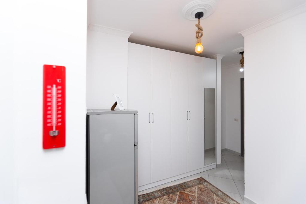 Modern central studio - Image 8