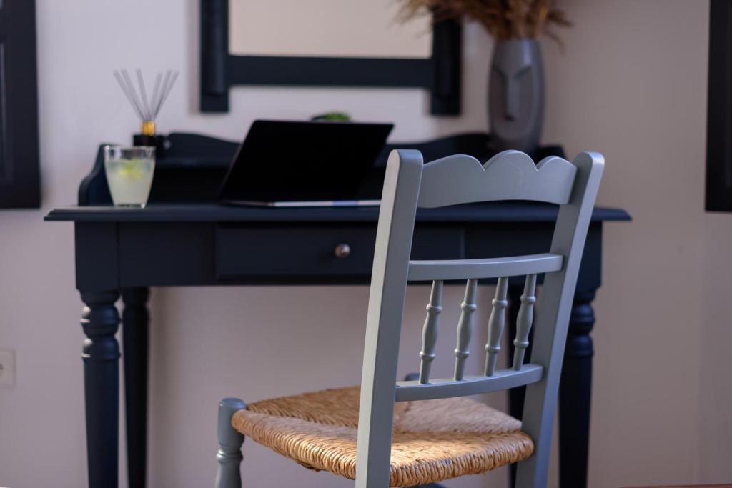 Firalia, Casa in Rock Suites - 5