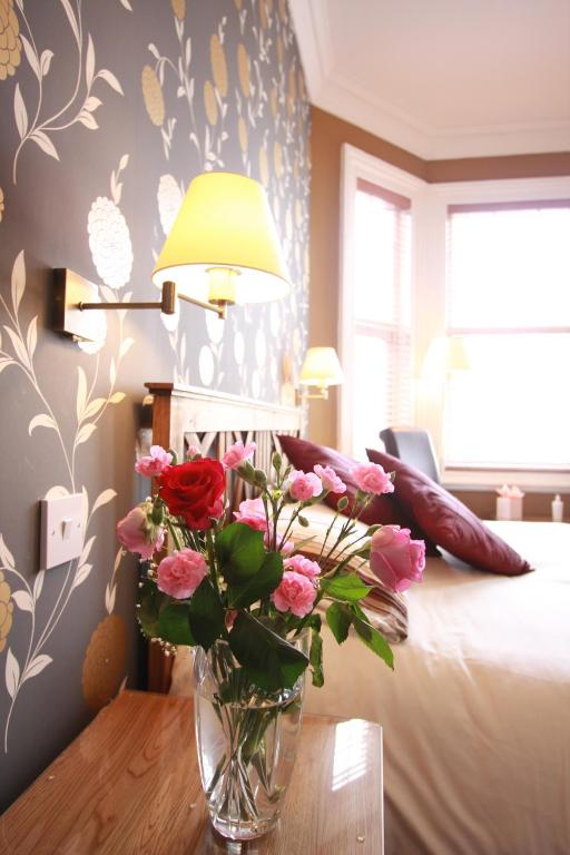 Brentwood Guest House - King Double Ensuite - Ground Floor - Room 2
