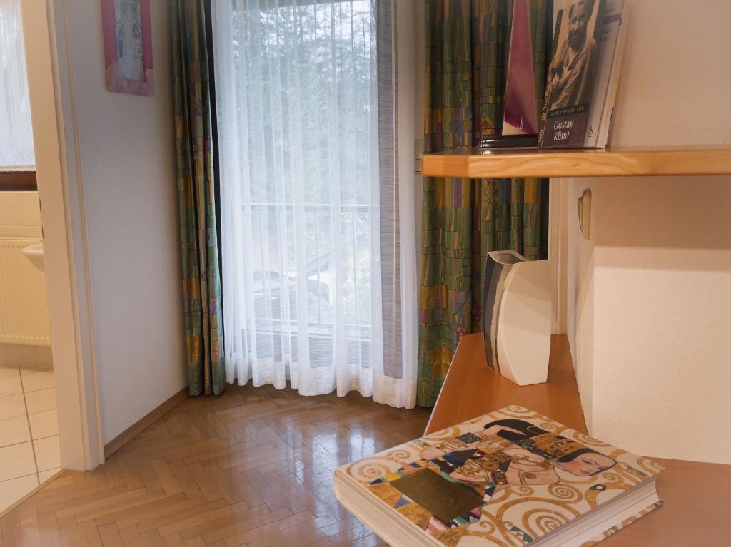 Postel nebo postele na pokoji v ubytování Landhaus zu Kürenberg