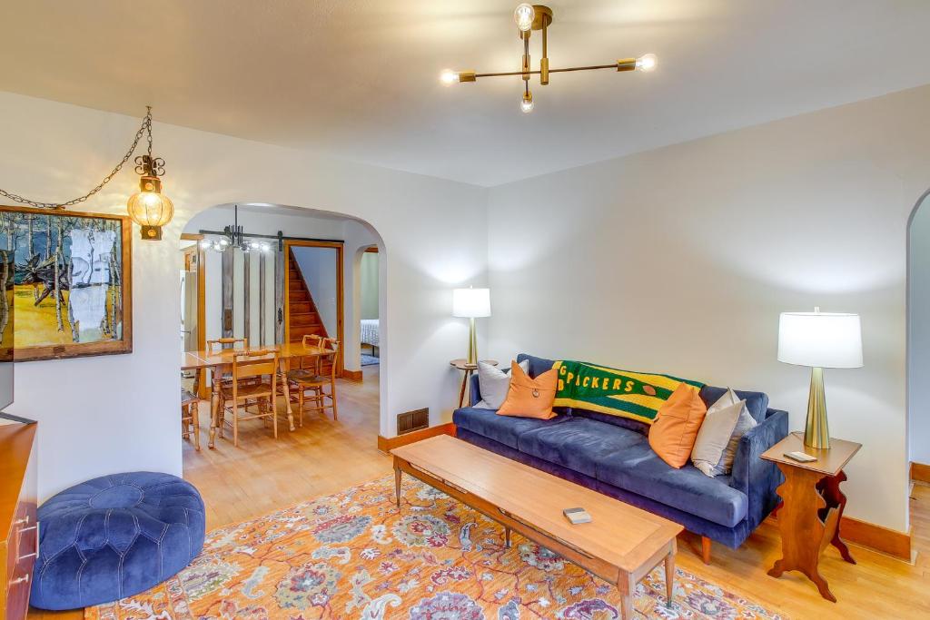 Holiday home Waterfront Shawano Vacation Rental with Patio!, USA