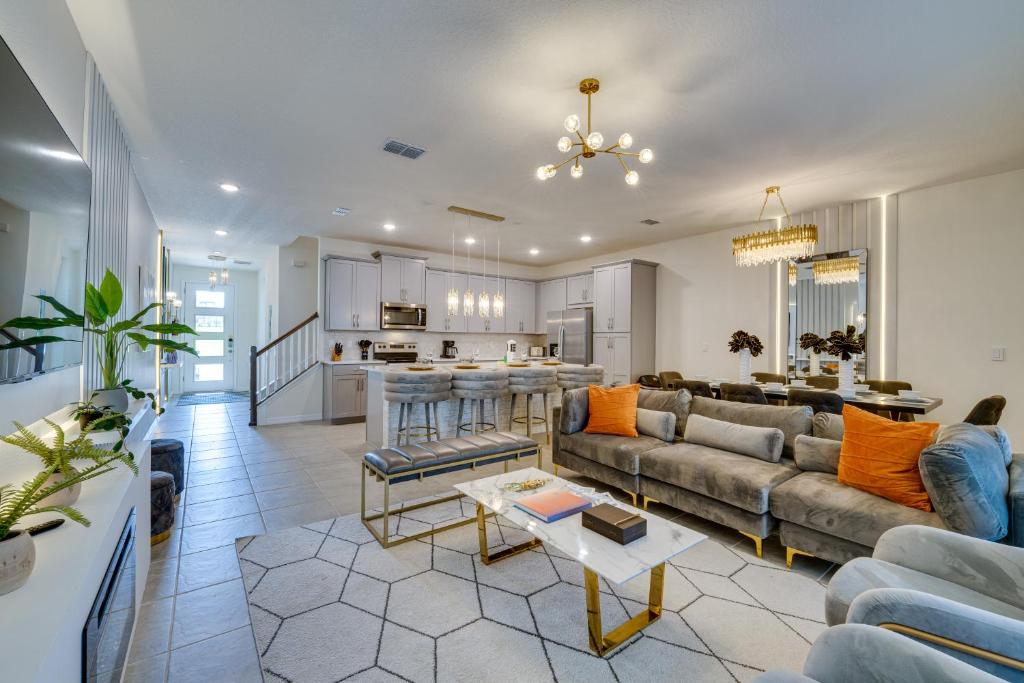 Solara Oasis Pool and Resort Access 7 Mi to Disney, Kissimmee (updated