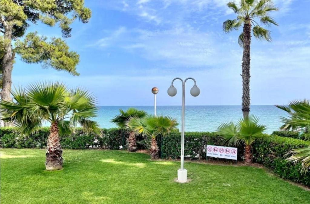 Fotografie z fotogalerie ubytování Internacional I. Primerísima línea de playa v destinaci Vilafortuny