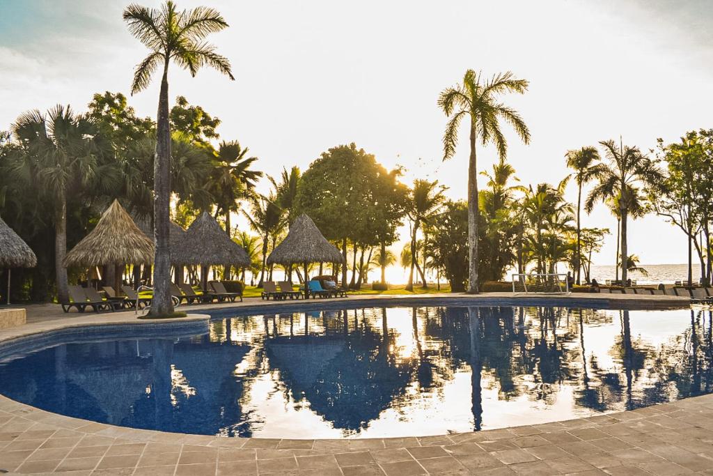 Bazén v ubytování Barceló Tambor - All Inclusive nebo v jeho okolí