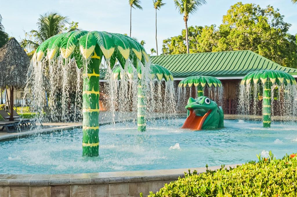 Bazén v ubytování Barceló Tambor - All Inclusive nebo v jeho okolí