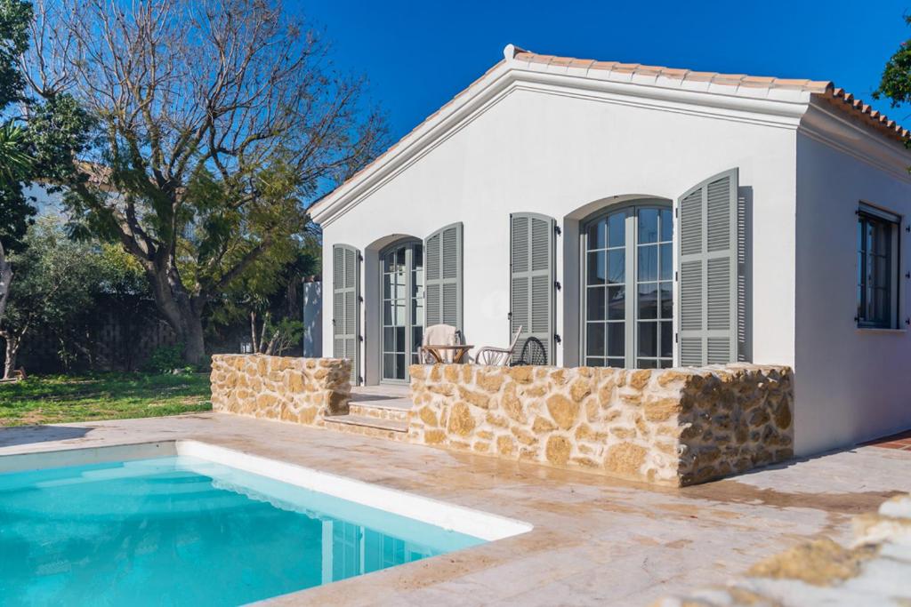 Fotografie z fotogalerie ubytování ONLY FAMILIES Villa and Guest House with Private Pool v destinaci Chiclana de la Frontera