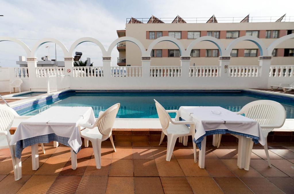 Hotel Apartamentos Vibra Lux Mar, Ibiza Town – Updated 2023 ...