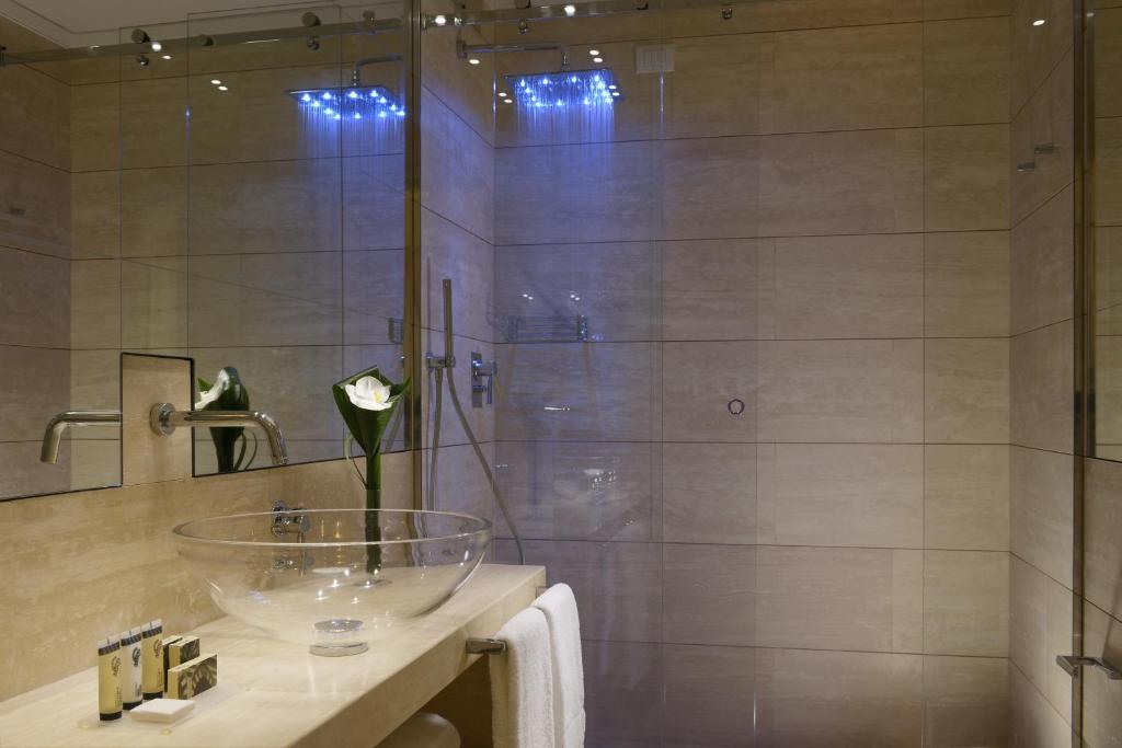 Koupelna v ubytování Grand Hotel Minerva