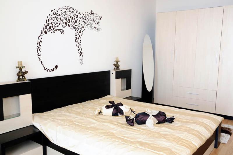 A bed or beds in a room at Sea Dream Rental Apartments