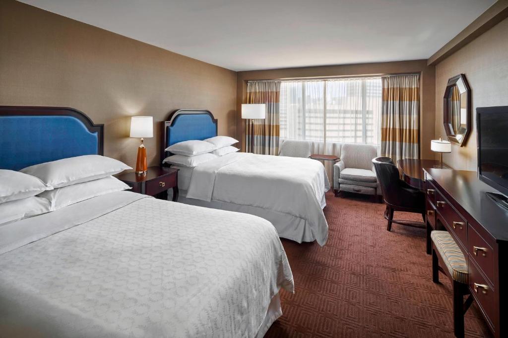 Sheraton Inner Harbor Hotel - Guest Room, 2 Double, Harbor View