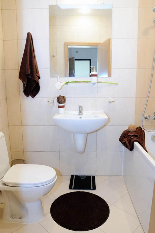 A bathroom at Sea Dream Rental Apartments